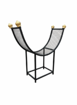 ⁦ستاند حطب معدني بتصميم هلالي مع لمسات ذهبية⁩ - الصورة ⁦3⁩